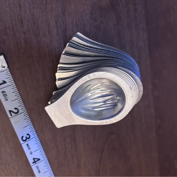 Walnut molds. Comes in a set of 26 individual molds. Ideal for cookies! - Picture 8 of 10